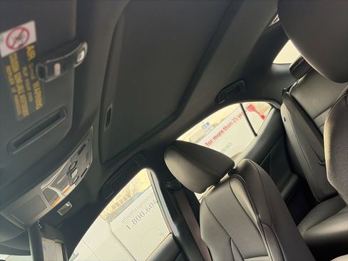 Used 2014 Lexus IS 250 image 2