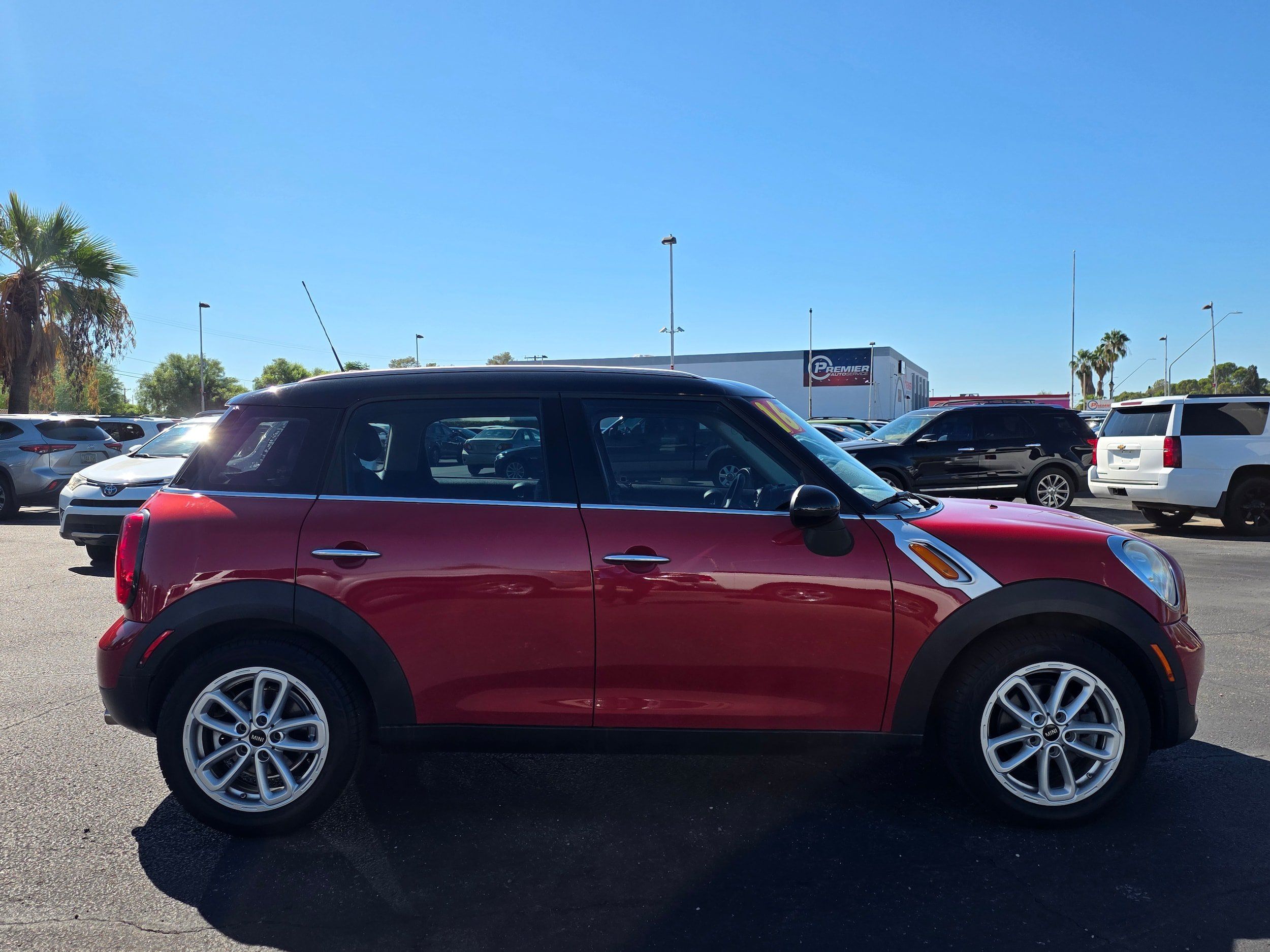 Used 2016 MINI Cooper Countryman FWD image 6