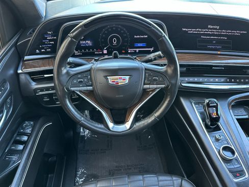 Used 2024 Cadillac Escalade ESV Premium Luxury Platinum AWD/4WD image 16