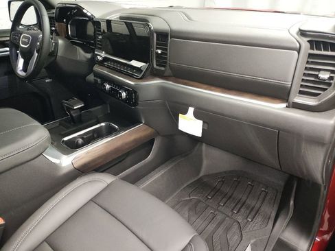 New 2026 GMC Sierra 1500 SLT AWD/4WD image 8