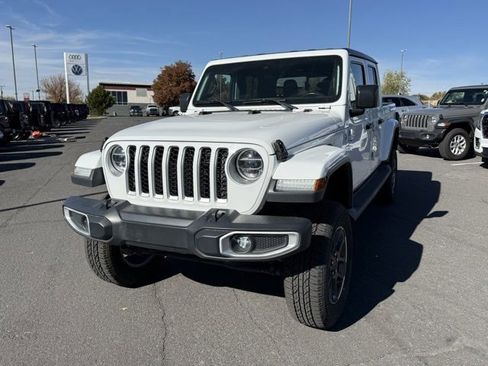 Used 2020 Jeep Gladiator Overland image 11