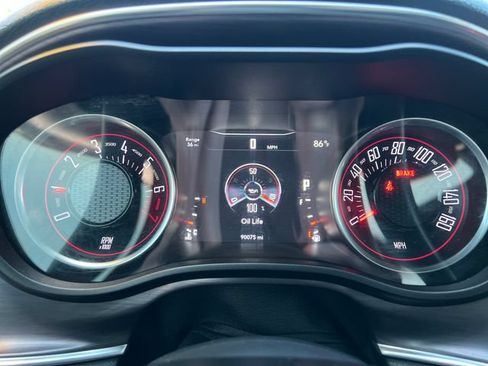 Used 2018 Dodge Challenger SXT RWD image 20
