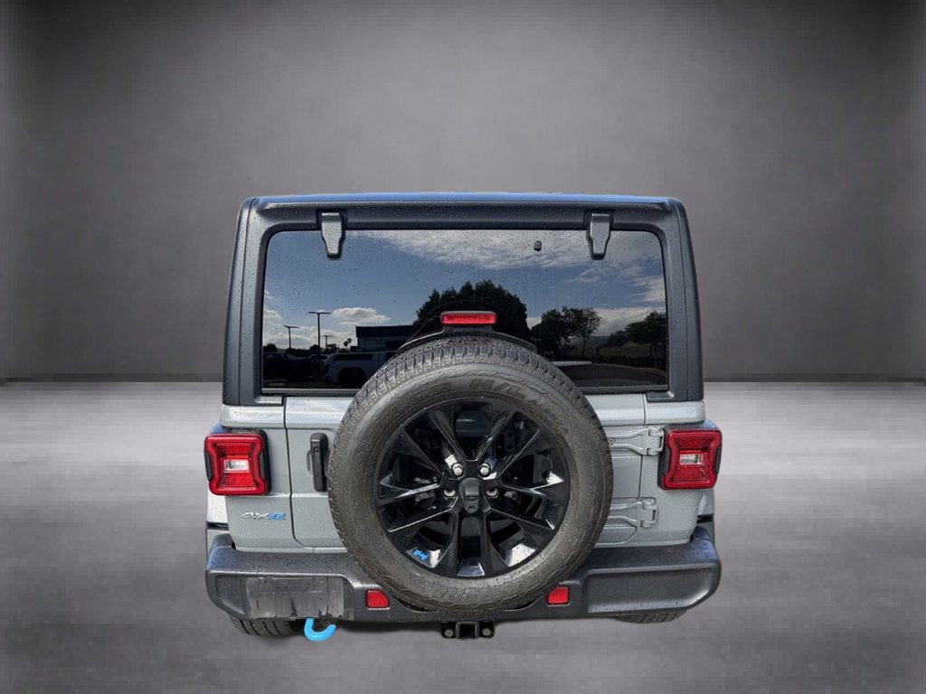 Used 2023 Jeep Wrangler Unlimited Sahara AWD/4WD image 13