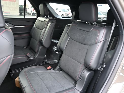 New 2026 Ford Explorer ST AWD/4WD image 36