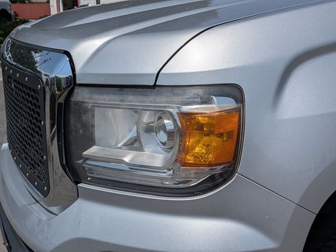 Used 2017 GMC Canyon SLE w/ SLE Convenience Package AWD/4WD image 12