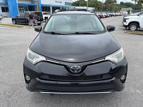 Used 2018 Toyota RAV4 XLE w/ Plus Extra Value Package FWD image 8
