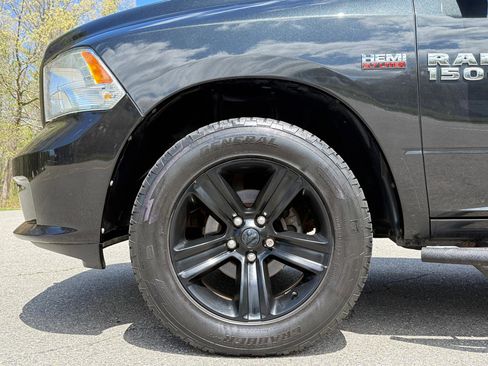 Used 2017 RAM 1500 Express AWD/4WD image 8