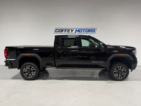 Used 2022 GMC Sierra 3500 AT4 AWD/4WD image 7