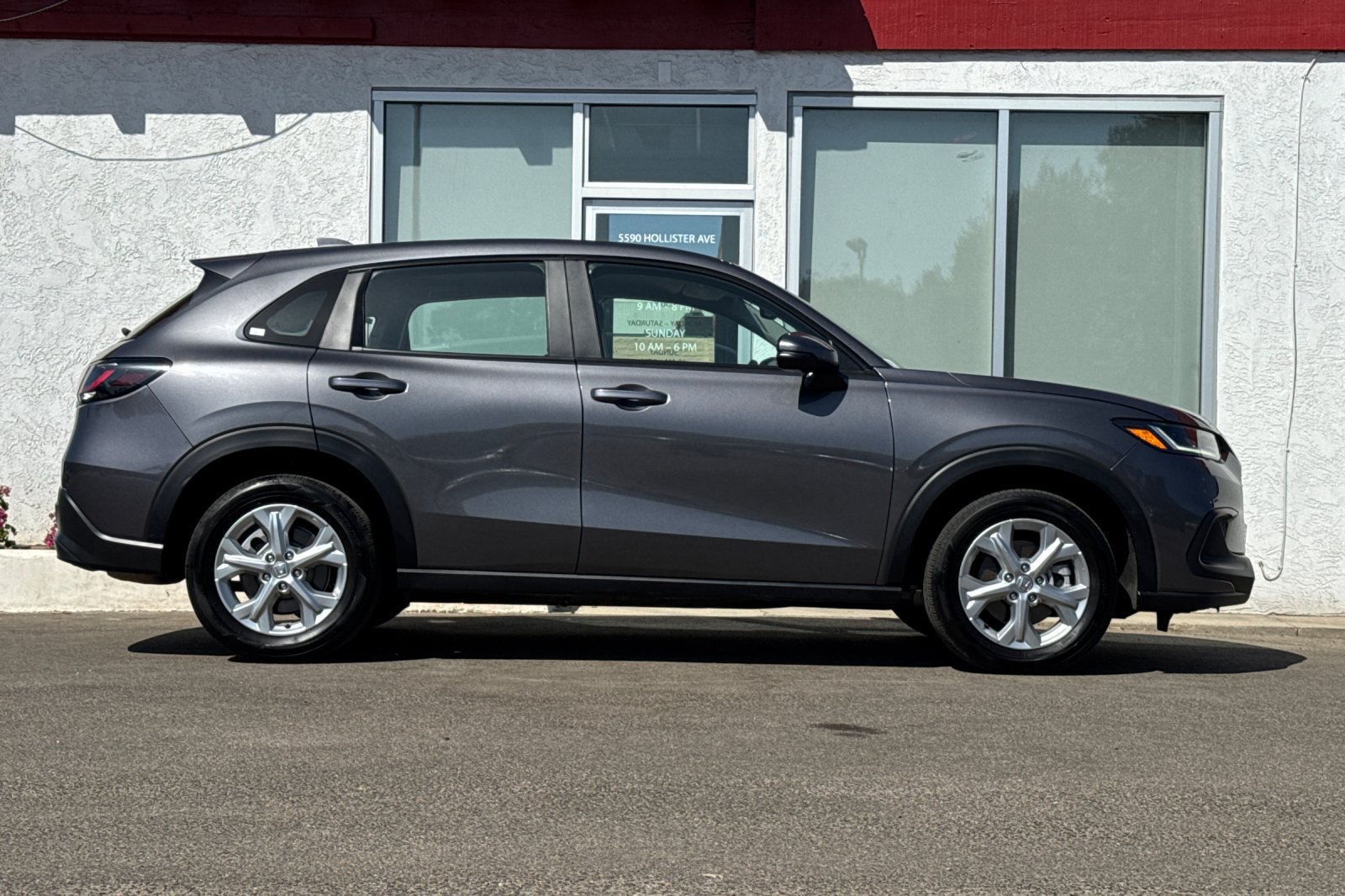 Used 2025 Honda HR-V LX image 3