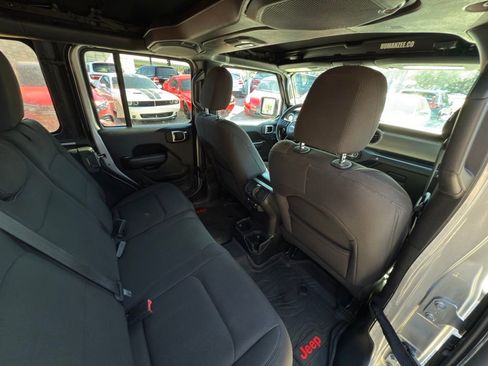 Used 2018 Jeep Wrangler Unlimited Sport S image 35