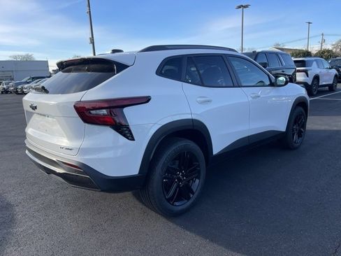 New 2026 Chevrolet Trax ACTIV w/ Sunroof Package image 8