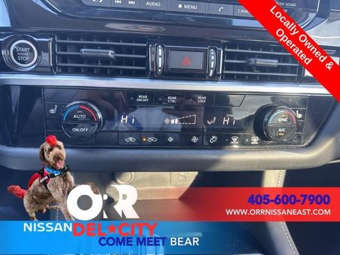 Used 2024 Nissan Pathfinder SV image 26
