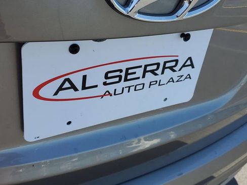 Used 2017 Hyundai Santa Fe Sport FWD image 6