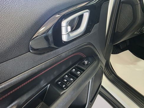 Used 2026 Jeep Compass Trailhawk AWD/4WD image 11