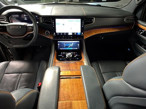 Used 2022 Jeep Grand Wagoneer Series II image 19