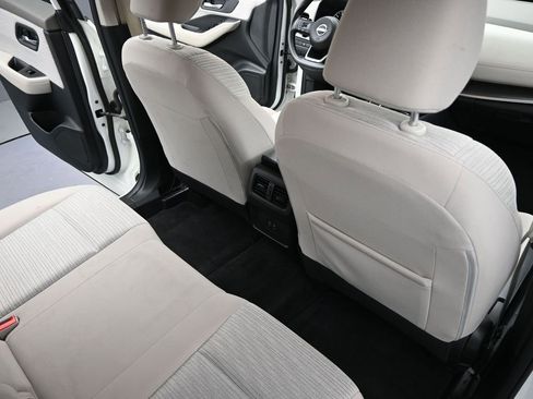 Used 2023 Nissan Rogue SV image 24