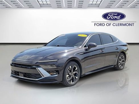 Used 2024 Hyundai Sonata SEL FWD image 2