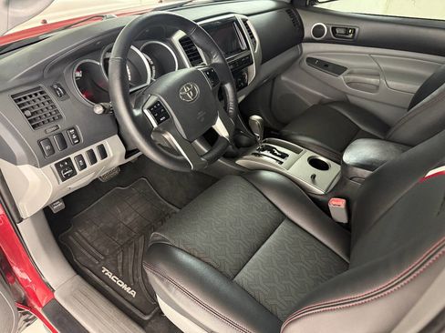 Used 2012 Toyota Tacoma PreRunner w/ TRD Sport Pkg image 46