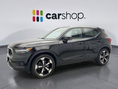 Used 2019 Volvo XC40 T5 Momentum