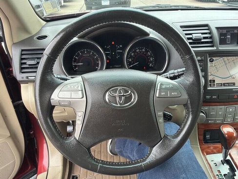 Used 2010 Toyota Highlander Limited image 31