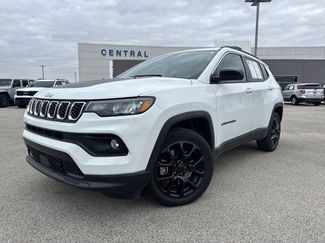 Used 2024 Jeep Compass Latitude video 1