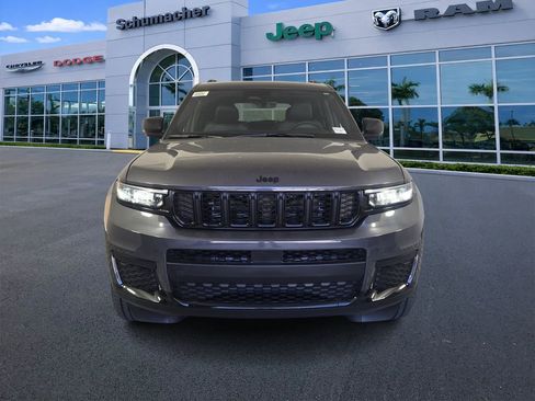 New 2025 Jeep Grand Cherokee L Altitude RWD image 2
