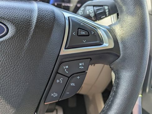 Used 2022 Ford Edge Titanium w/ Equipment Group 301A AWD/4WD image 18