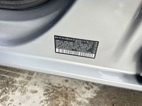 Used 2025 Volkswagen Jetta SE image 29