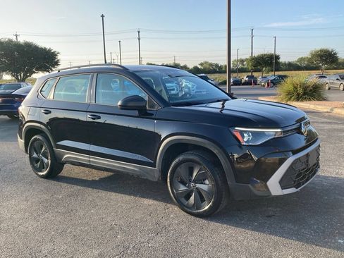 Used 2025 Volkswagen Taos S FWD image 2