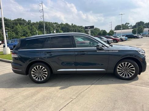Used 2023 Lincoln Aviator Reserve w/ Equipment Group 201A RWD image 7