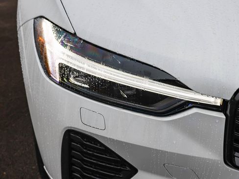 New 2026 Volvo XC60 B5 Core w/ Climate Package image 15