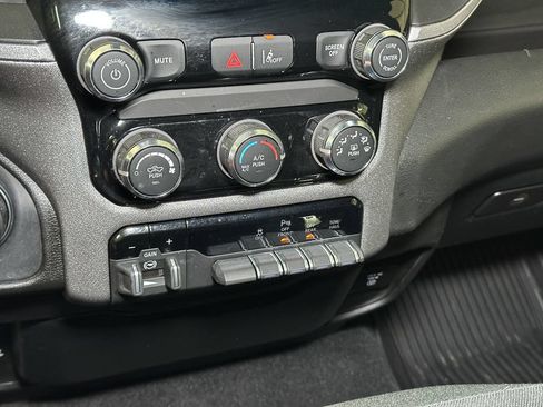 Used 2025 RAM 1500 Tradesman AWD/4WD image 32