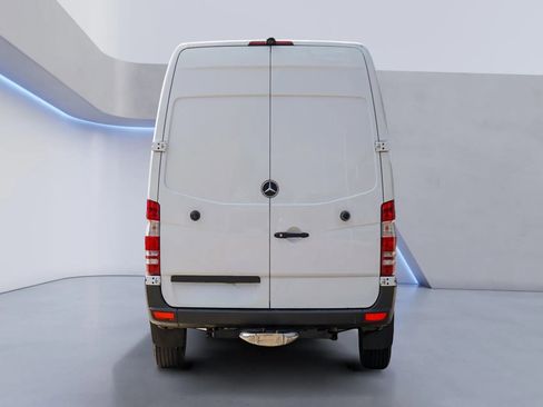 Used 2016 Mercedes-Benz Sprinter 2500 image 6