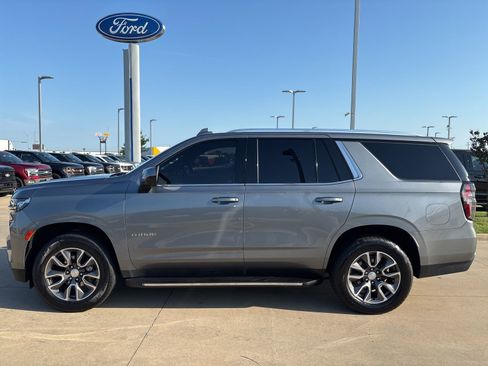 Used 2022 Chevrolet Tahoe LT RWD image 2