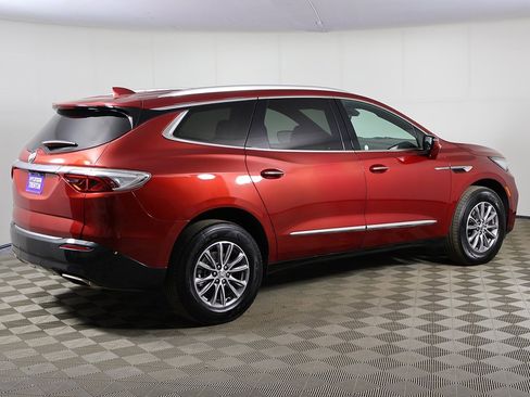 Used 2024 Buick Enclave Premium image 13