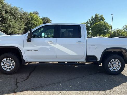 Used 2021 Chevrolet Silverado 2500 LT w/ Fleet Comfort Package AWD/4WD image 8