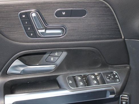 New 2026 Mercedes-Benz GLB 250 4MATIC image 13