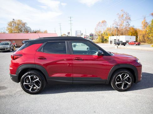 Used 2021 Chevrolet TrailBlazer RS w/ Convenience Package image 2