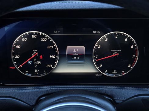 Used 2018 Mercedes-Benz S 560 Sedan image 2