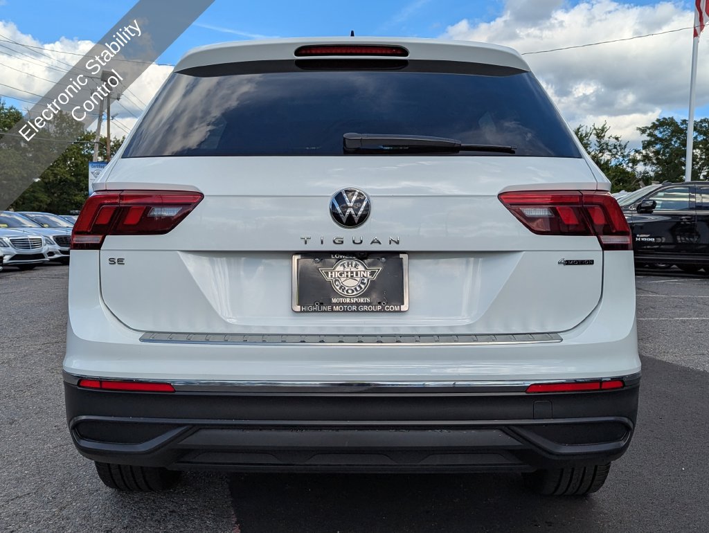Used 2022 Volkswagen Tiguan SE w/ Panoramic Sunroof Package AWD/4WD image 11