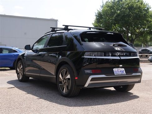 Certified 2025 Hyundai Ioniq 5 SEL image 6