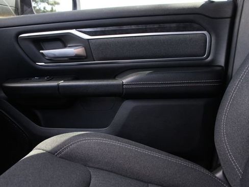Used 2019 RAM 1500 Big Horn AWD/4WD image 18