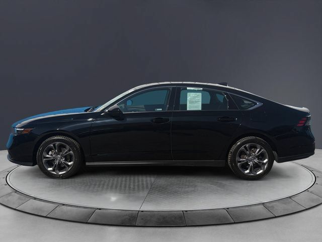 Used 2023 Honda Accord EX image 2