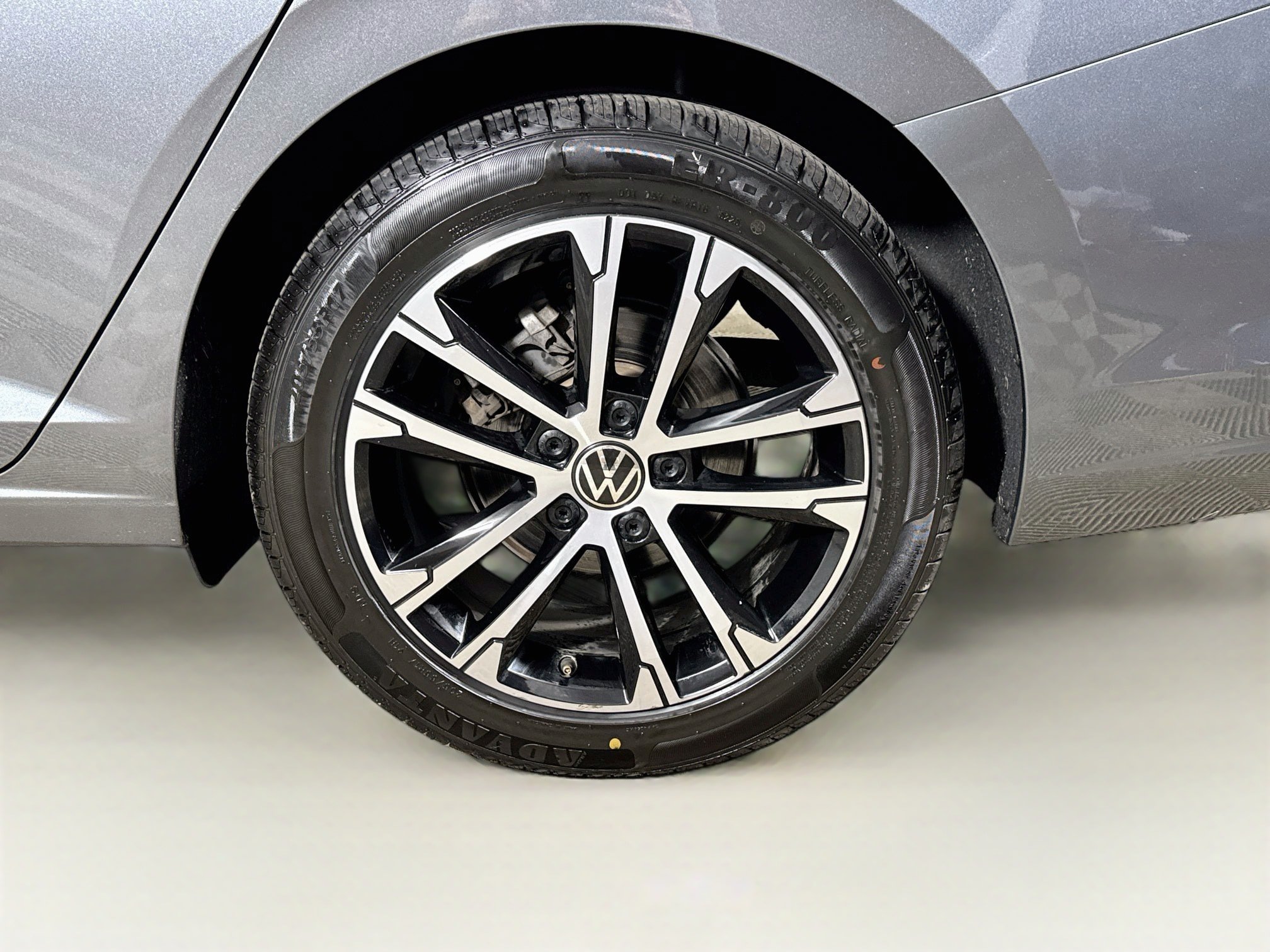 Used 2025 Volkswagen Jetta Sport FWD image 31