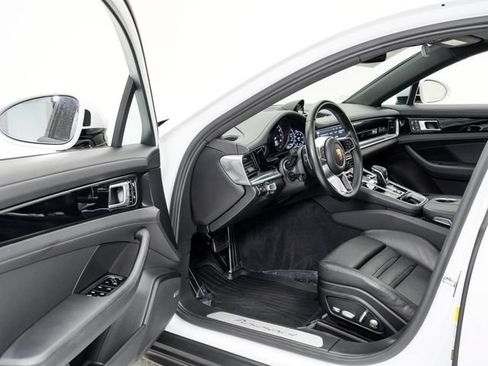 Used 2019 Porsche Panamera 4 AWD/4WD image 7