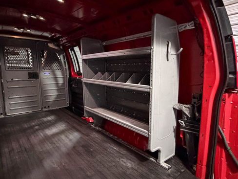 Used 2022 Chevrolet Express 2500 w/ Driver Convenience Package image 14