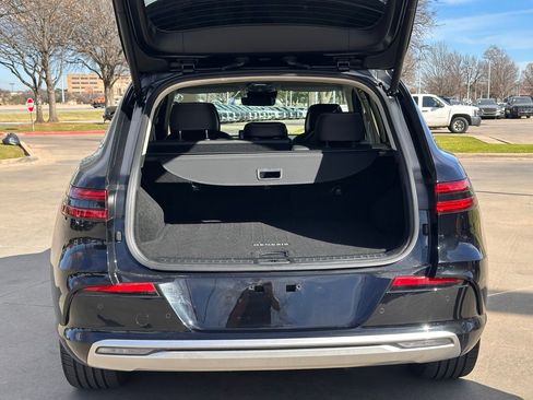 Used 2023 Genesis Electrified GV70 Prestige w/ Prestige Package image 16