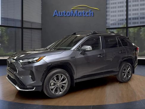 Used 2023 Toyota RAV4 SE image 5