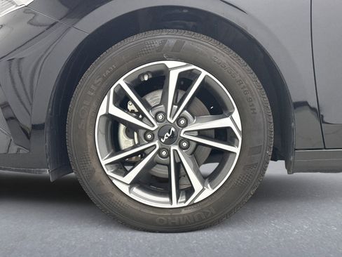 Used 2023 Kia Forte LXS image 21