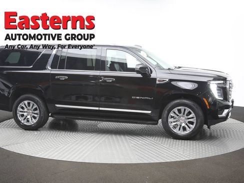 Used 2025 GMC Yukon XL Denali AWD/4WD image 51
